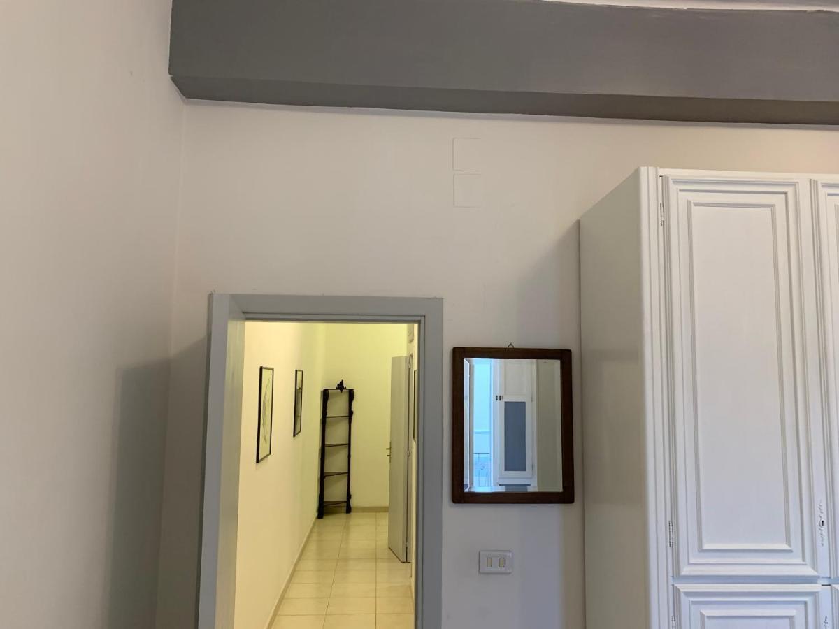 Apartment City Center Eighty-Five Bari Exterior photo